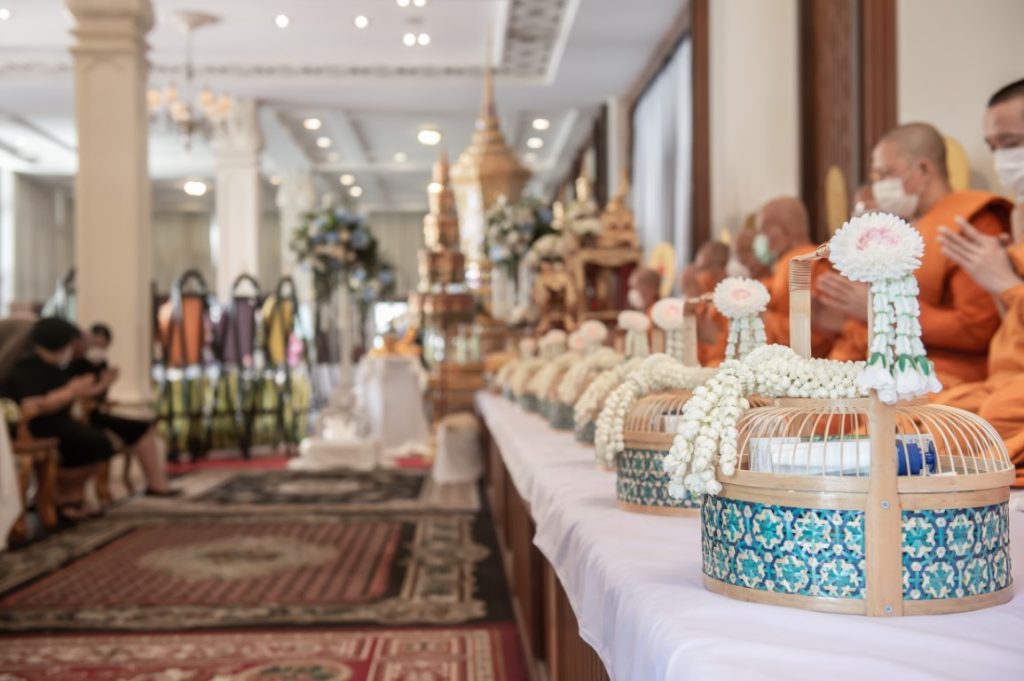 เครื่องไทยธรรม นิมนต์พระสงฆ์